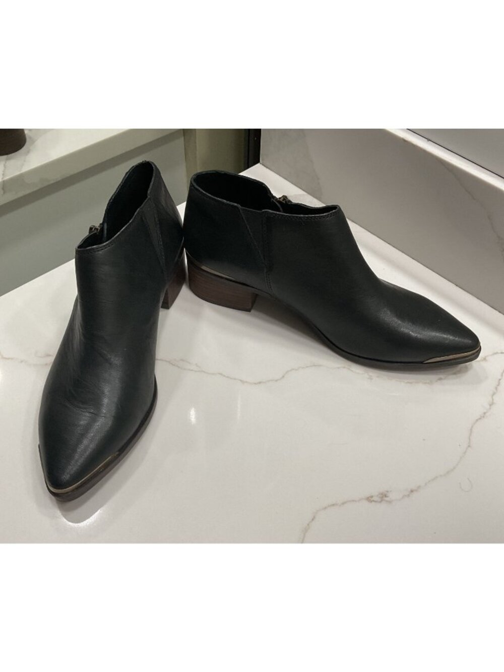 NWOT Lucky Brand Koben Pointed Ankle Bootie Women's 9 Black Leather Zip Block He